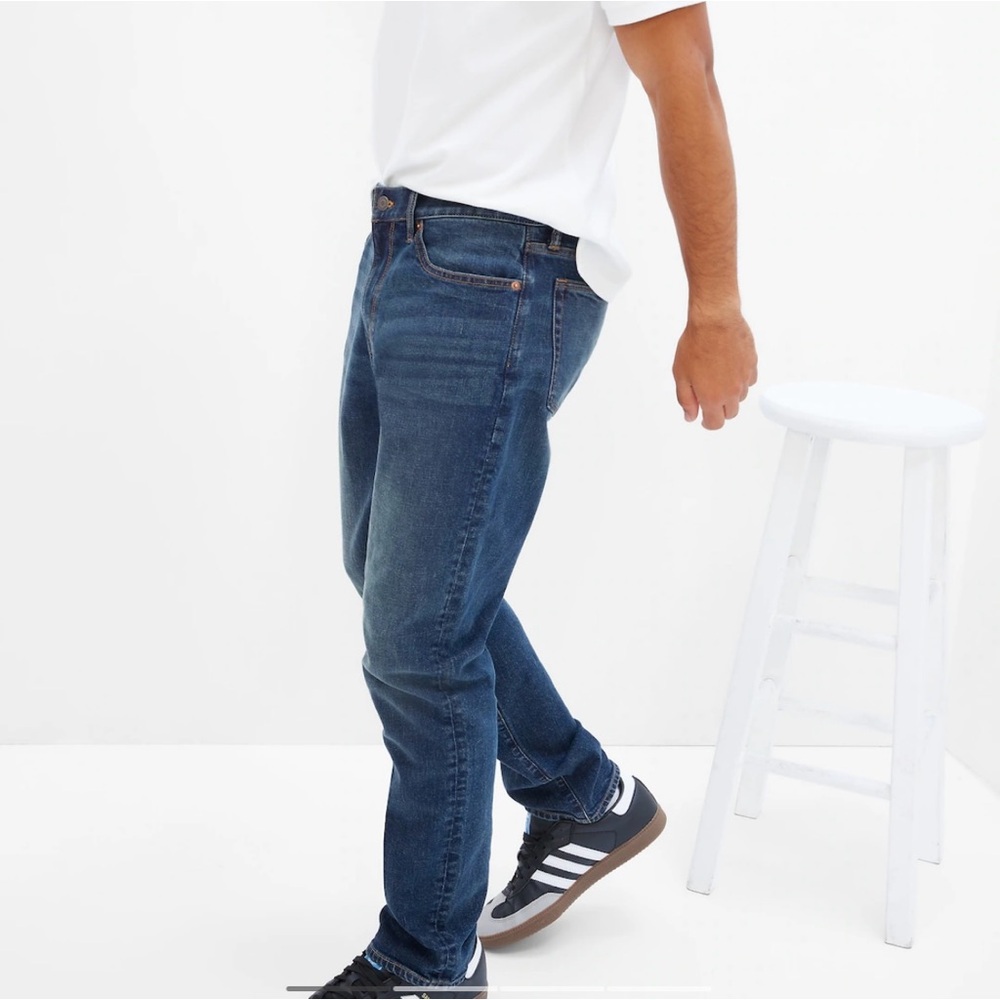 Gap men’s denim straight taper leg. 40x32